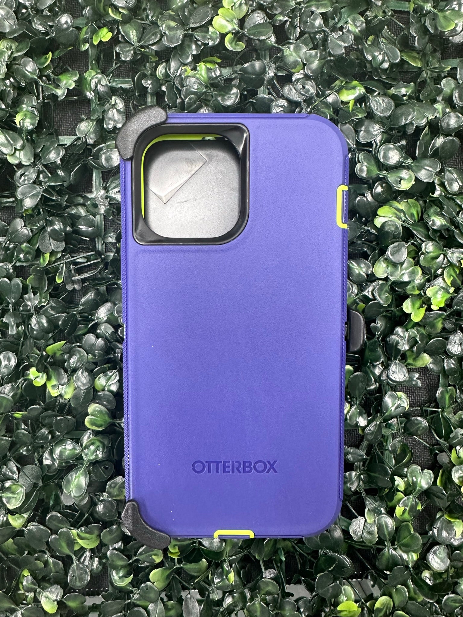OtterBox Defender Case for iPhone 12 | 12 Pro